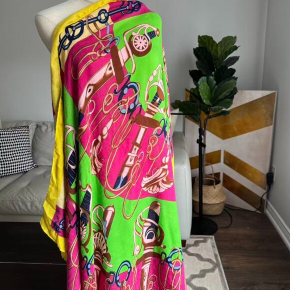 Equestrian Chain Print Wool Scarf – Vibrant Designer-Inspired Wrap - Picture 3 of 5